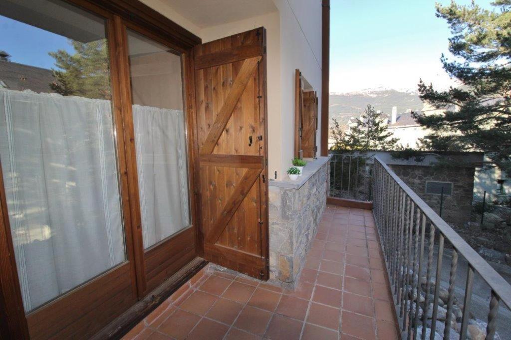Casa En Villanua Luaran gambar
